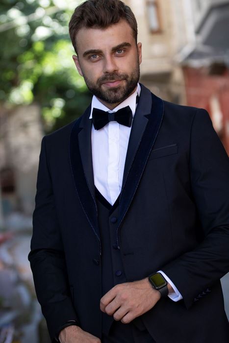 Picture of DARK NAVY COLLAR DETAILED TUXEDO