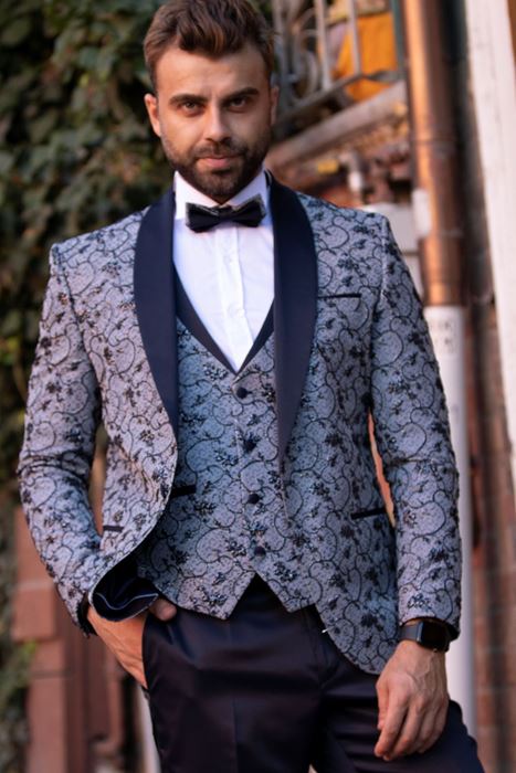 Picture of GRAY FLORAL PATTERNED TUXEDO